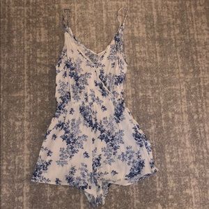 WOMEN’S FLORAL ROMPER XXS